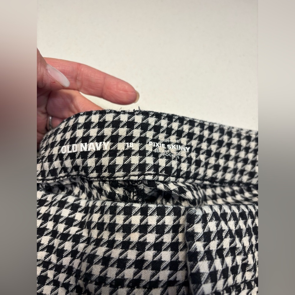 Old Navy Pixie Pants - image 2